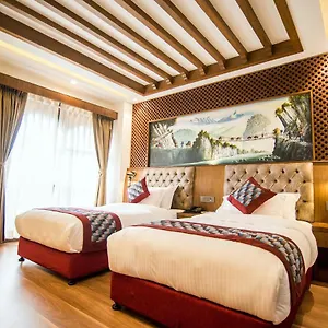 3* ホテル Everest Boutique